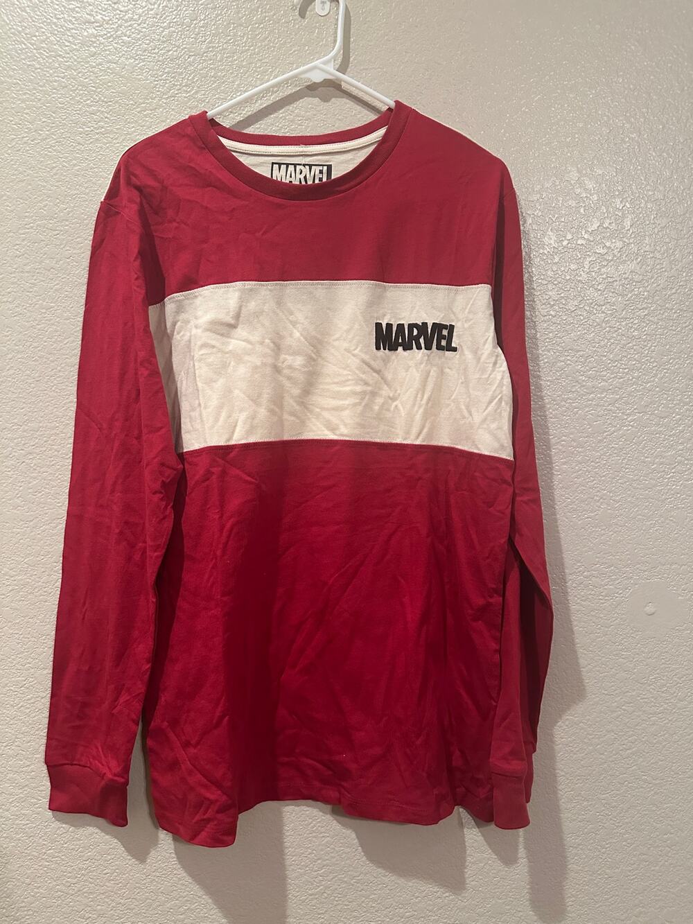 NWT Disney Parks Our Universe Marvel Pullover Spirit Jersey Style Logo Sweater M
